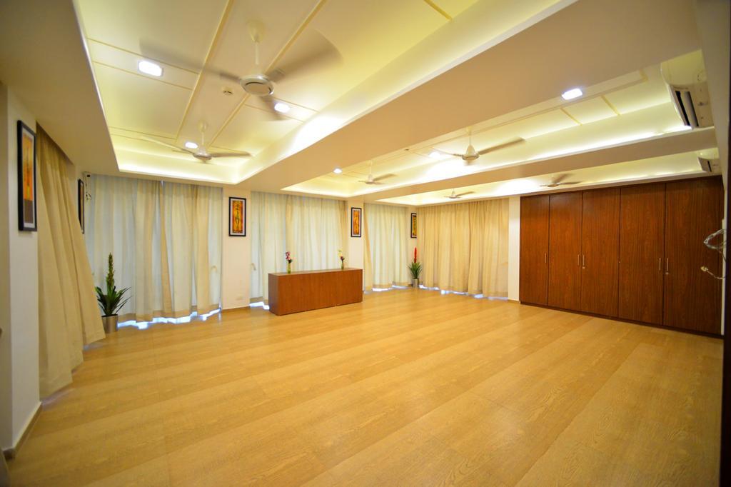 The Grand Imperial Hotel Morbi Exterior photo